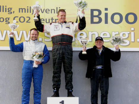 Peter Vesti (tv.) på podiet, her sammen med løbets vinder Michael Klostermann samt Jørgen Hansen på 2. pladsen (th.).